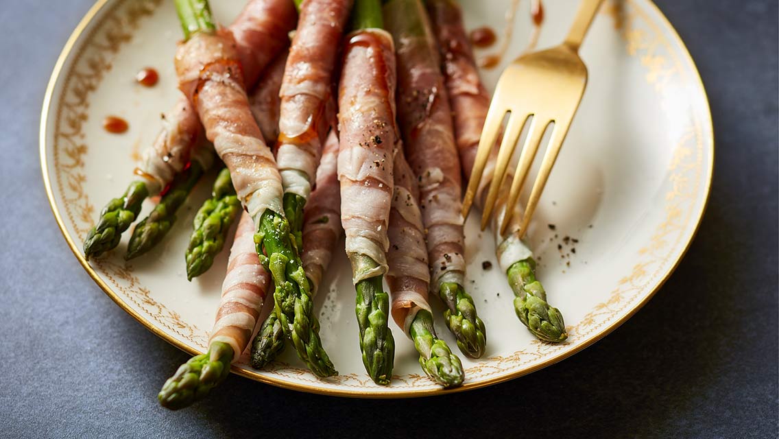 Prosciutto wrapped asparagus